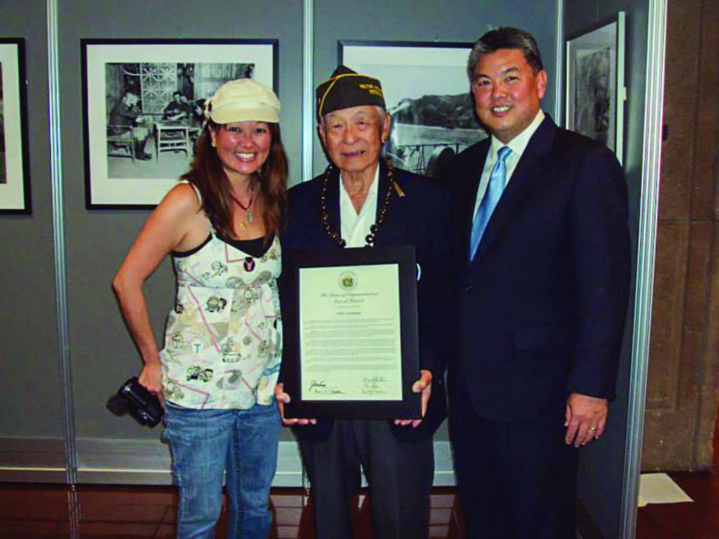 Stacey Hayashi and Rep. K. Mark Takai flank MIS linguist Herbert K. Yanamura, who saved 1,500 civilians in the 1945 Battle of Okinawa.