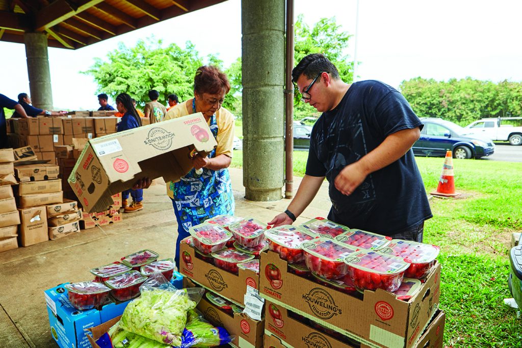 PHOTOGRAPHS OF HAWAII FOODBANK'S DONATIONS TO DYNAMIC COMPASSIONS IN