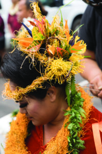 A lei po‘o is any lei that is worn around the head. What is often referred to as a haku lei is actually a lei po‘o crafted in the haku style.